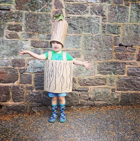 How to Make DIY Kids Costume from Recycled Materials